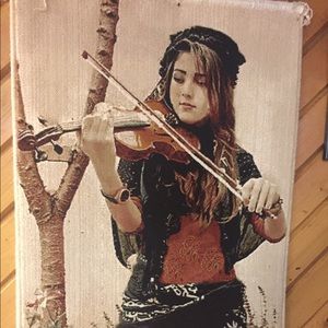 Meet your Posher, Azza